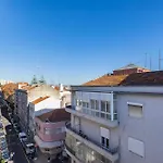 New Apartment By The Metro IV