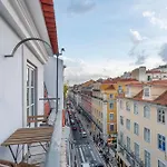Double Room With Private Wc In Shared House In Downtown Lisbon