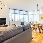 Principe Real Apartment