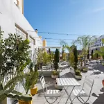 Cosmopolitan Comfort In Lisbon 4A- By Misha\'S Place