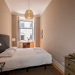 Baixa Apartments by Les Deux Mariettes