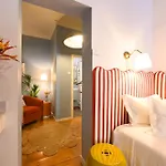 Flores 105 Guesthouse