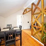 Casa Moniz - 4 Floor