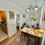 Flat Graca 48