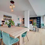 Mirabilis Apartments - Lx Living
