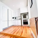 The Saraiva House - No 1E - Beautiful Two-Bedroom Apartment