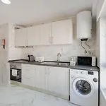 Hostwise - Bright & Family Flat In Paco De Arcos