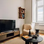 Ando Living - Corpo Santo House