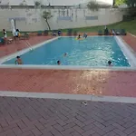 2 Bedroom Apartment Close To Airport With Pool & Gym