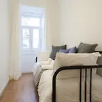 ALTIDO Cosy 2BR Apt with terrace in Penha de França, 5mins from the Viewpoint of Monte Agudo
