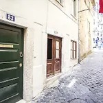 Lovelystay - Alfama Charming Experience!