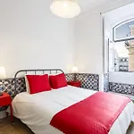 Whome | Fanqueiros Downtown Typical Apartment