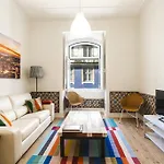 Whome | Fanqueiros Downtown Typical Apartment