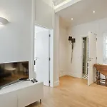 BmyGuest - Alfama Terrace Apartment