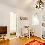 BmyGuest - Mouraria Central Apartment II
