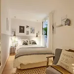 Lisbon Boutique Alfama with Patio 3