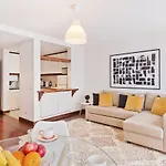 Bmyguest - Central Garage Apartment