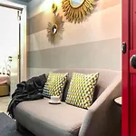 Golden Studio • A/C - Central