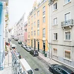 Estrela Neoclassical Apt- River View