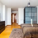 Whome | Damasceno Contemporary Apartment 59