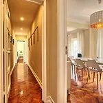 Almirante 3-Four Bedrooms
