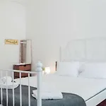 Spacious Tailor Made Bairro Alto