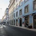 Baixa Vintage Three-Bedroom Apartment - By Lu Holidays