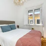 WHome | Graça Hippie Chic Apartment