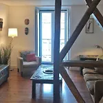 Manuel Bernardes Apartment