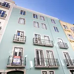 ALTIDO Chic 1BR Apt with balcony close by Graça Viewpoint&tram stops