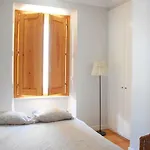 Bombarda Charming Central Apartment