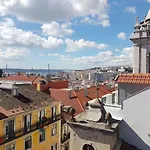 Perfectly Located Apartment In Santa Catarina - Bairro Alto