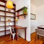Whome | Mouraria Deluxe Apartment