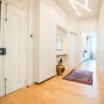 Spacious & Bright Apartment in Cais Sodre