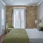 Brand New Downtown Apartment