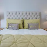 Brand New Downtown Apartment