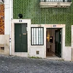 Charming Flat In Lisbon\'S Center!