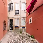 Guestready - Bright And Charming Apartment For 2 - Alcantara