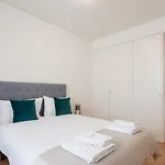 Feels Like Home Chiado Central Flat