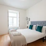 Feels Like Home Chiado Central Flat