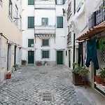 Feels Like Home Alfama Lovely Studio