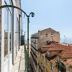 Feels Like Home Alfama River View Flat