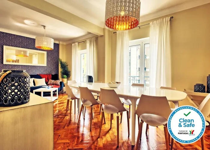 Almirante 3-Four Bedrooms