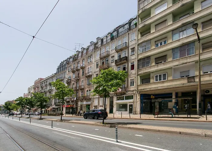 Lisbon luxury retreat! 2 suites, balcony&views!!