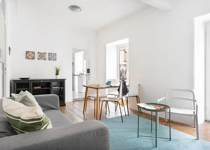 Altido Stunning 4Br Apt With Terrace And Seaview In Alfama