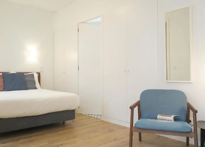 Chiado Modern Apt With Ac Elevator Green Terrace