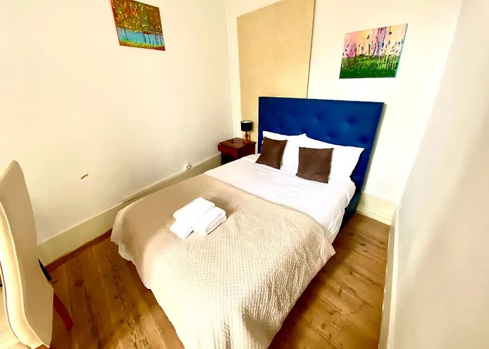 Nature Chiado 2- Cozy Little Double Room With Shared Bathroom