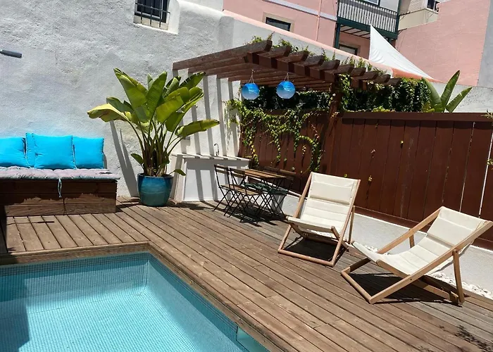 Estrela 21- Home With Private Pool