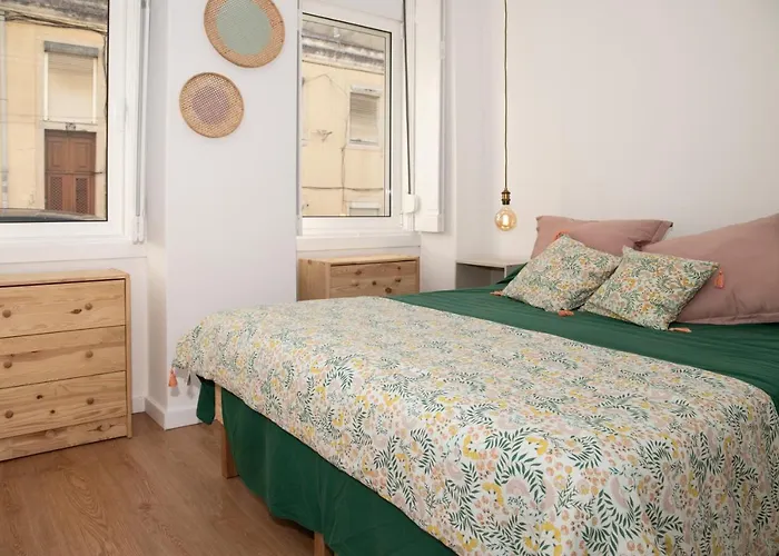 Charming 1 Bedroom Apartment w/ Terrace Near Belém