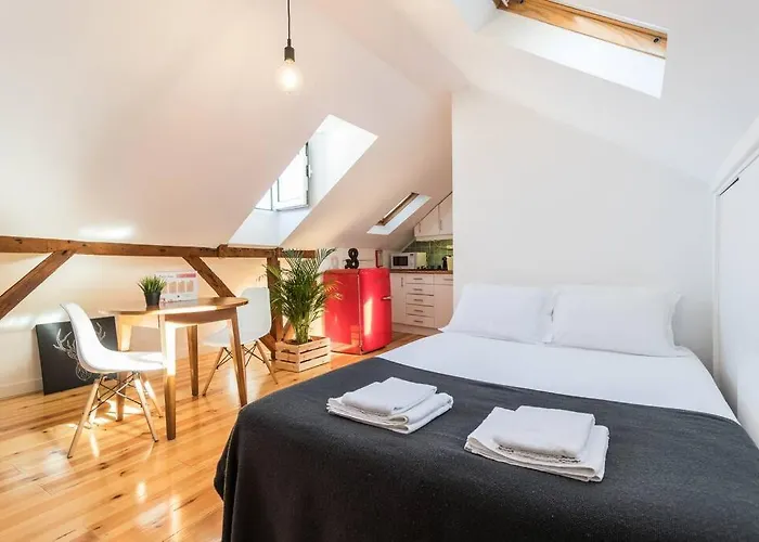 Principe Real Beautiful Studio Apartment